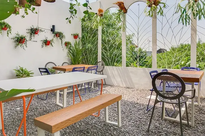 Маланг: RedDoorz Hostel near Malang Train Station 2