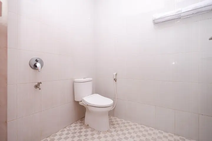 Суракарта: OYO 1532 Mawar Indah Hotel