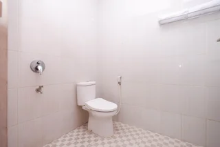 Суракарта: OYO 1532 Mawar Indah Hotel