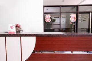Суракарта: OYO 1532 Mawar Indah Hotel