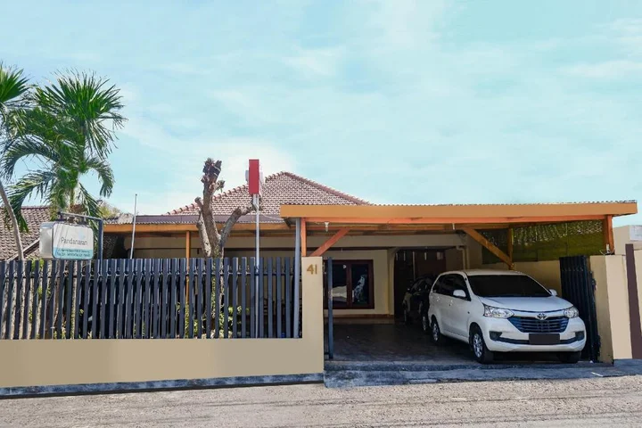 Семаранг: OYO 1625 Pandanaran Guest House