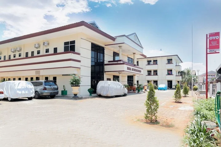 Депок: OYO 1219 Wisma Anton Soedjarwo