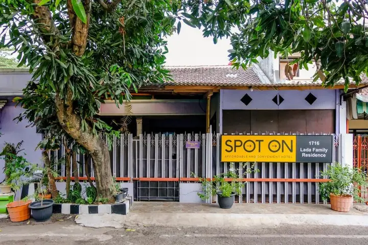 SPOT ON 1716 Lada Family Residence Syariah — фото 1
