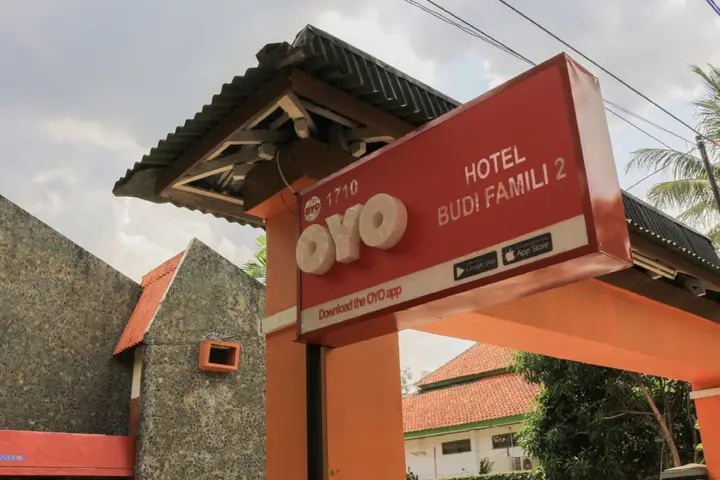 OYO 1710 Hotel Budi Famili 2 Syariah — фото 1