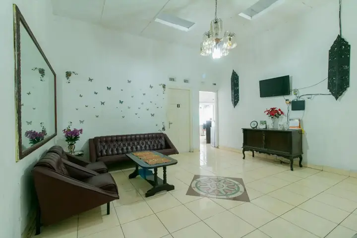 Сукабуми: SUPER OYO 1707 Hotel Mustika Widyasari