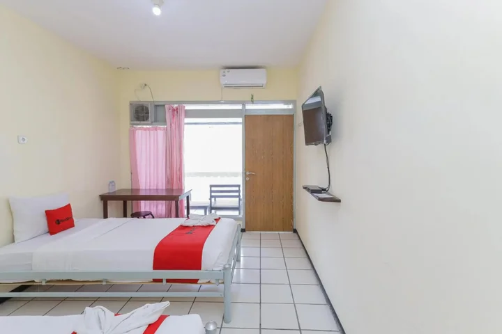 Маланг: OYO 1289 Cbr Residence