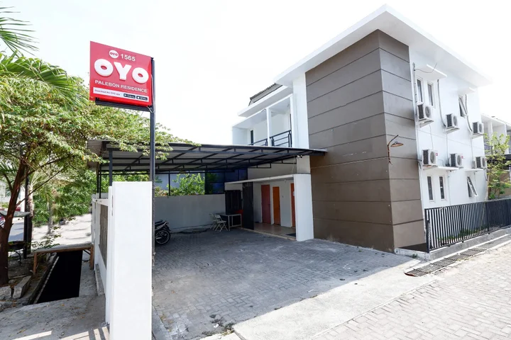 Семаранг: OYO 1565 Palebon Residence