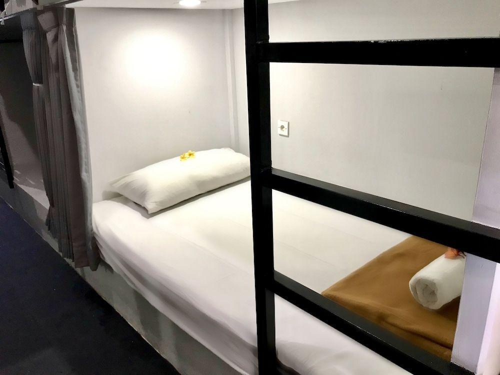 Кута: Hotel Sunset Capsule Hostel