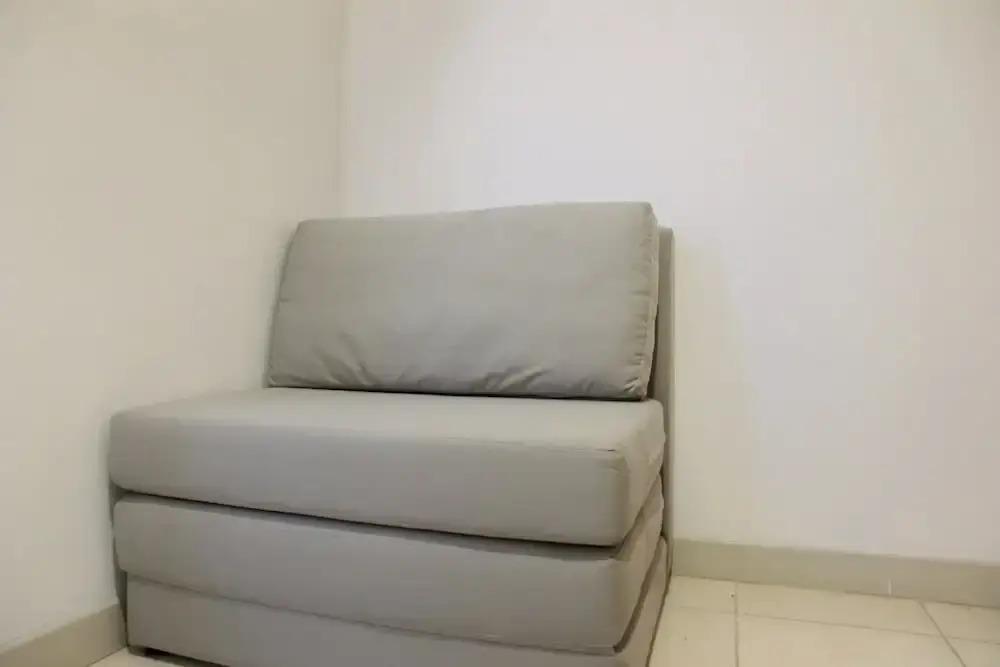Modern 1BR with Sofa Bed @ Cinere Bellevue Apartment — фото 4