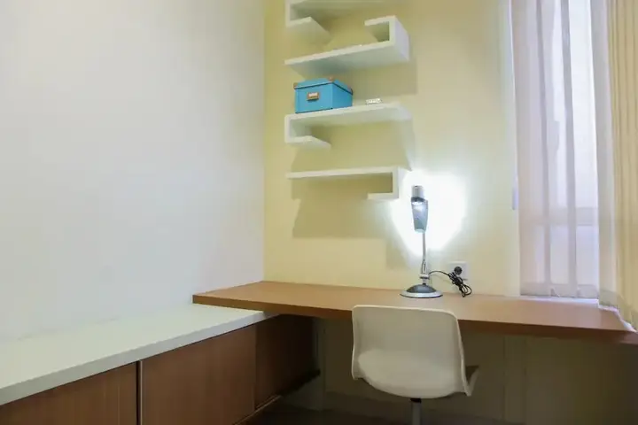 Modern 1BR with Sofa Bed @ Cinere Bellevue Apartment — фото 2