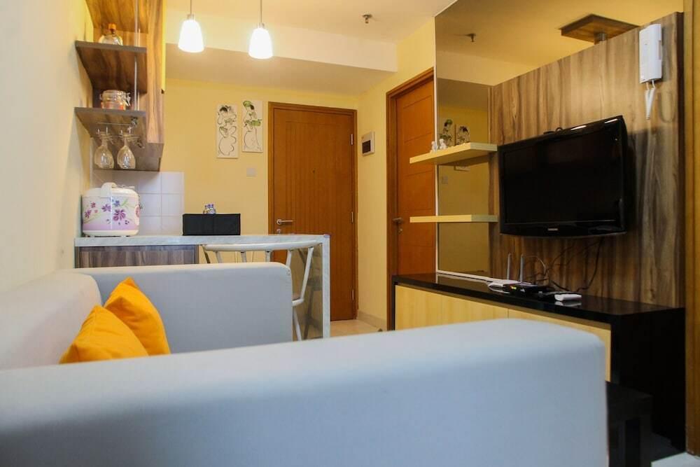 Депок: Modern 1BR with Sofa Bed @ Cinere Bellevue Apartment