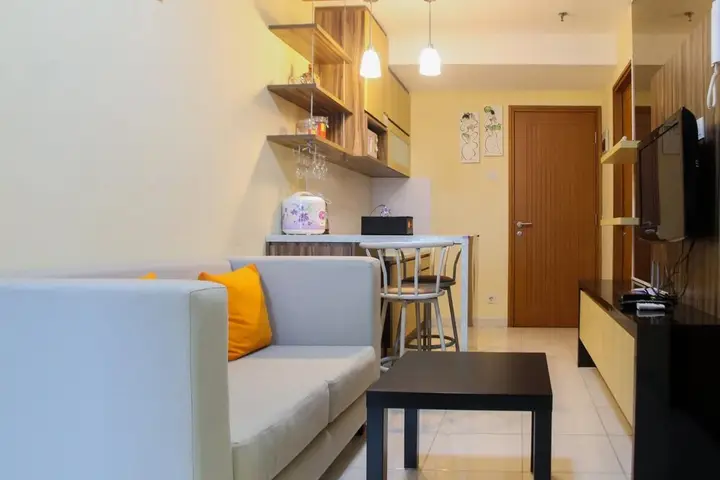 Modern 1BR with Sofa Bed @ Cinere Bellevue Apartment — фото 1