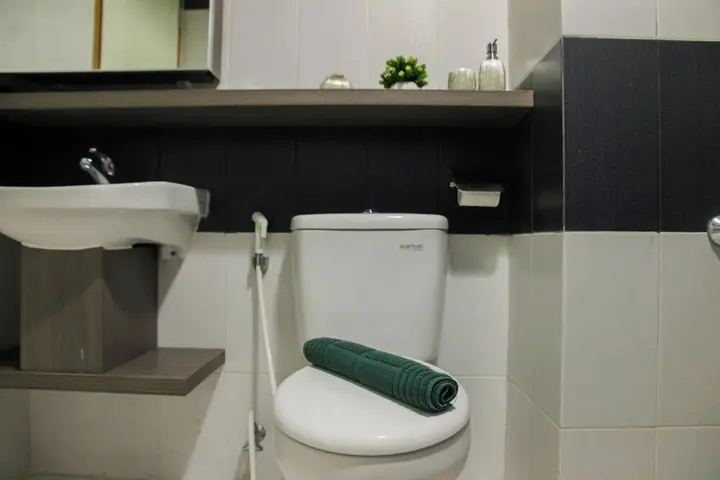 Депок: Modern 1BR with Sofa Bed @ Cinere Bellevue Apartment