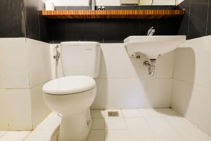 2br Apartment at Cinere Bellevue Suites Near Shopping Mall — фото 6