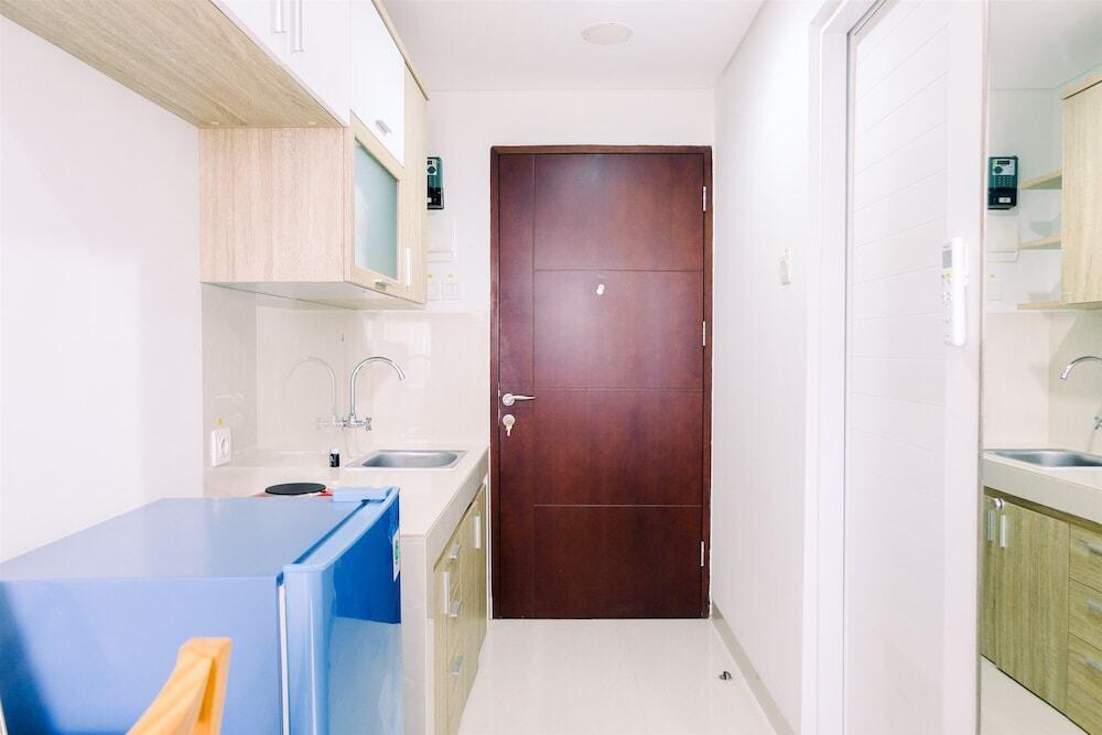 Тангеранг: Brand New Compact Modern Studio Springwood Apartment