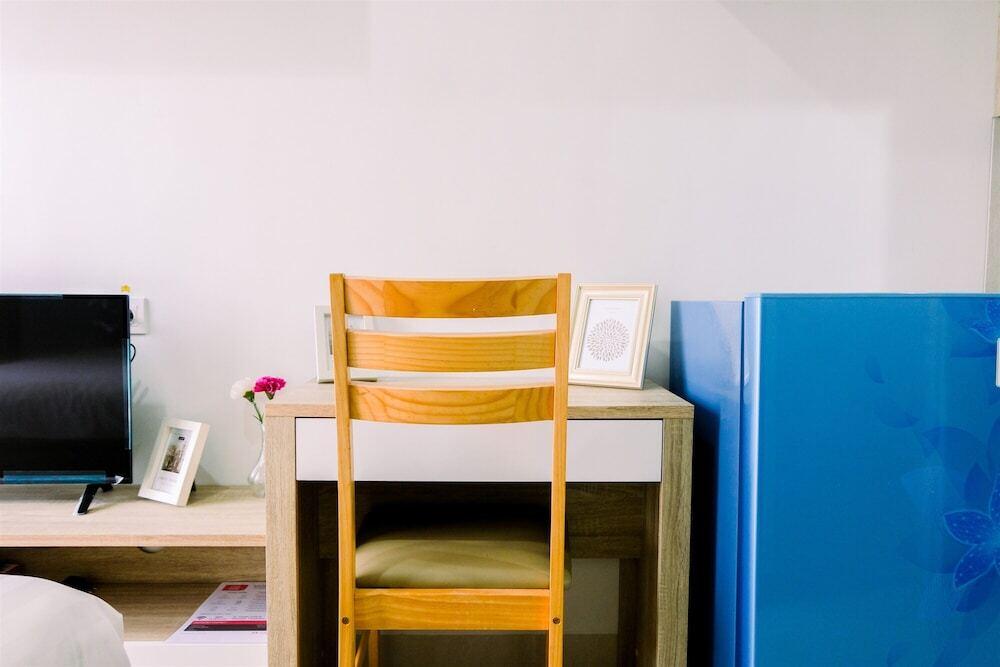 Brand New Compact Modern Studio Springwood Apartment — фото 2