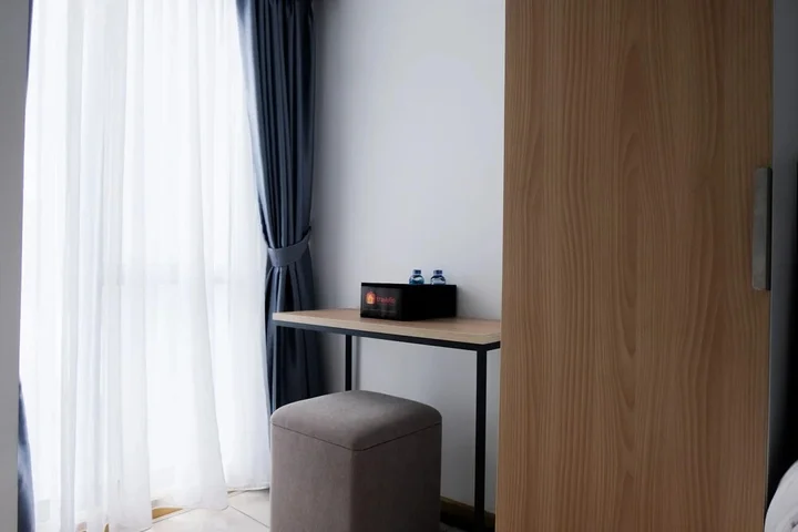 Legok: Comfy Studio at M-Town Gading Serpong Apartment