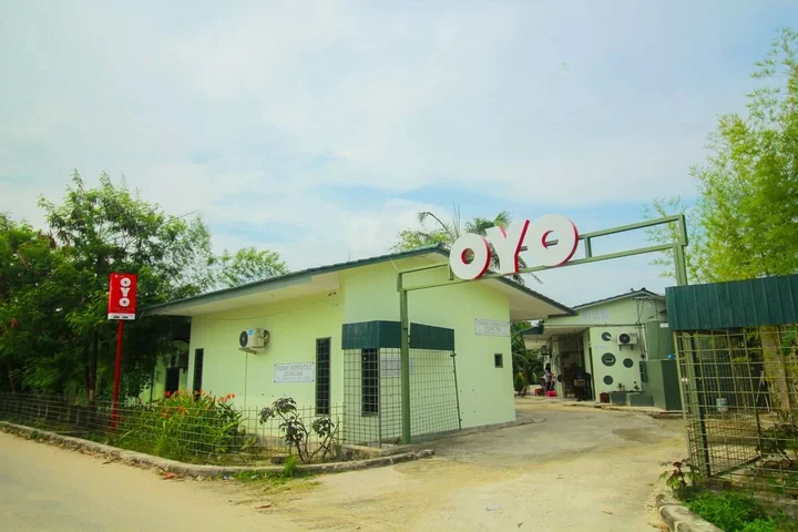 Дюмай: Oyo 1596 Taman Homestay Syariah