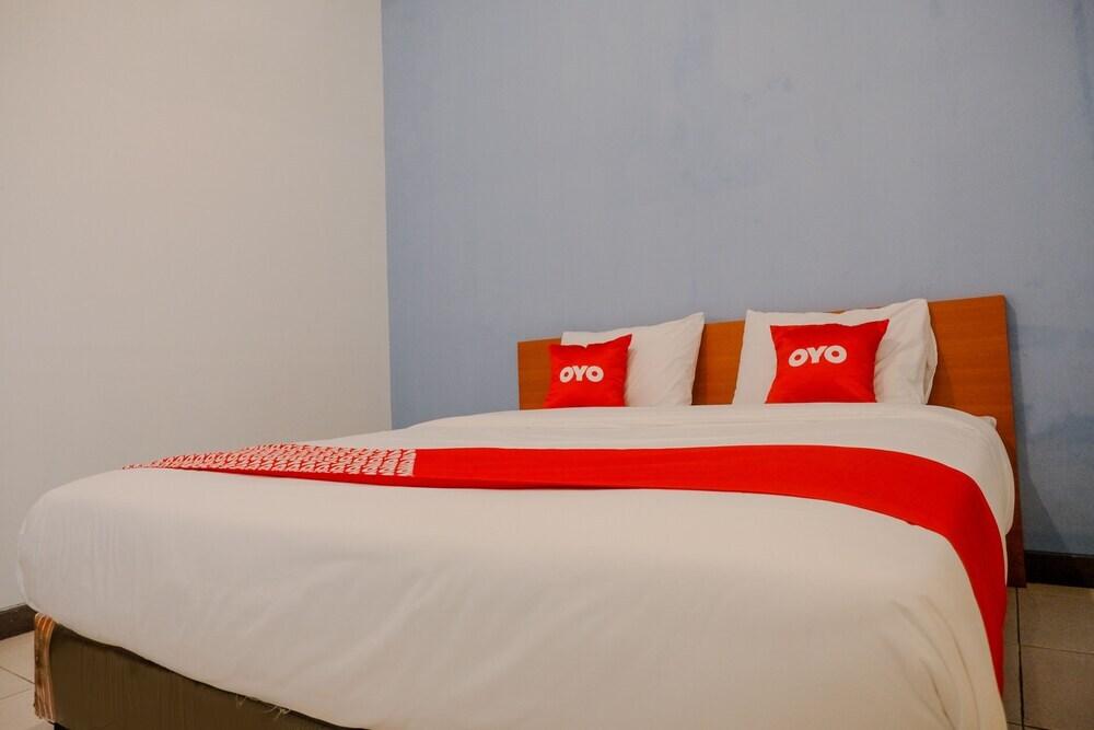 OYO 1509 Candi Panggung Family Guest House Syariah — фото 4