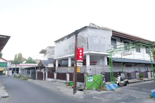 Маланг: Oyo1455 Little Creek Familystays Syariah