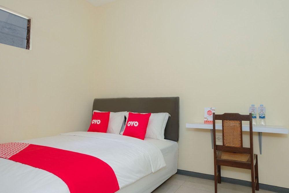 Маланг: Oyo1455 Little Creek Familystays Syariah