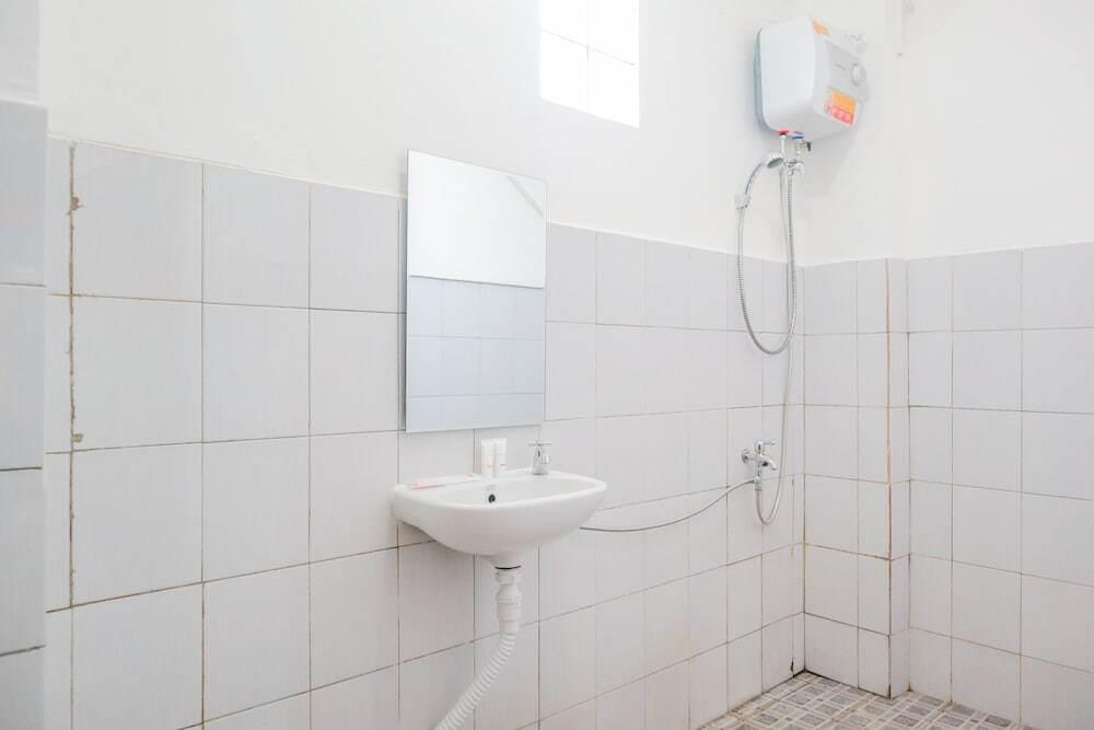 Депок: OYO 1880 Ambassador Homestay Syariah