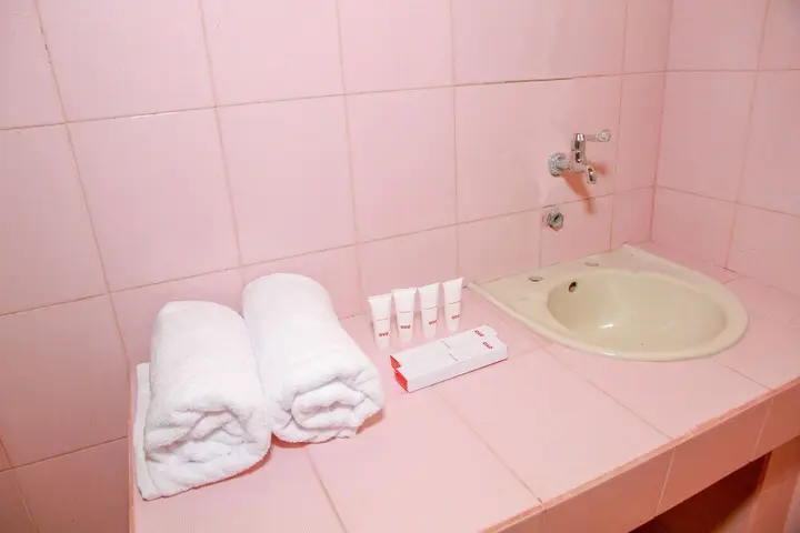Палу: OYO 1278 Wina Beach Hotel