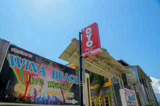 Палу: OYO 1278 Wina Beach Hotel