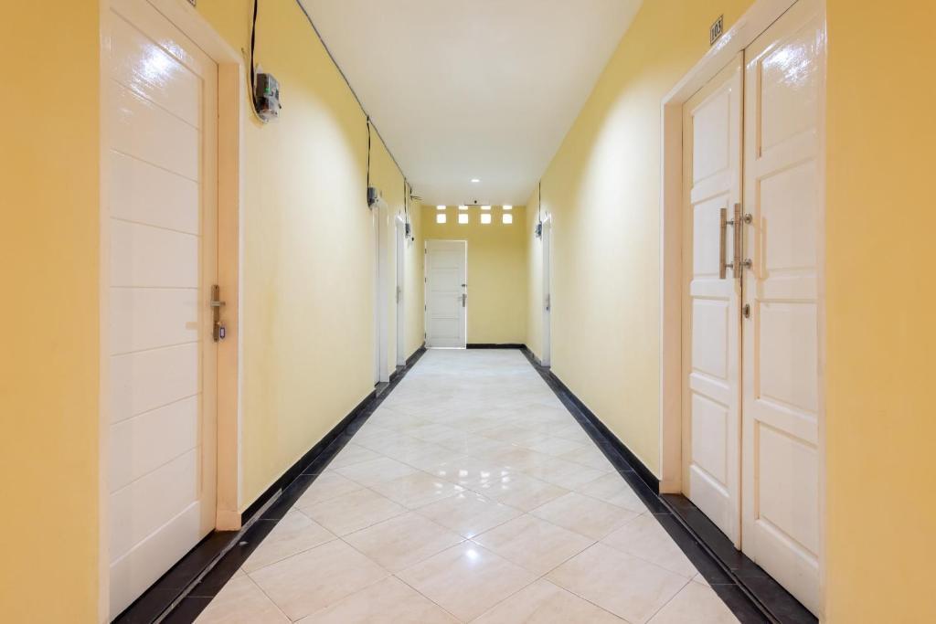 Медан: OYO 1400 Barat Residence Syariah
