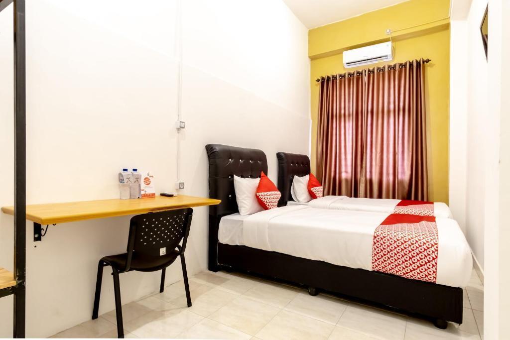 Медан: OYO 1400 Barat Residence Syariah