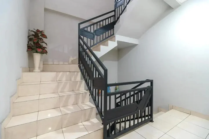 Депок: Airy Syariah Cinere Raya Nb13 Depok