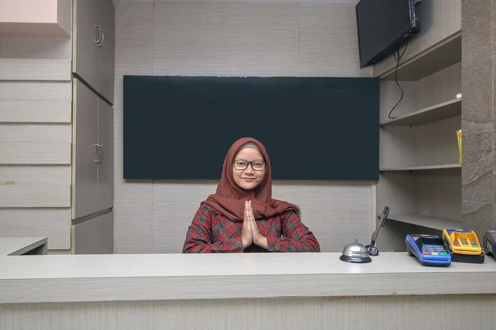 Суракарта: Airy Stasiun Purwosari Merpati 39B Solo
