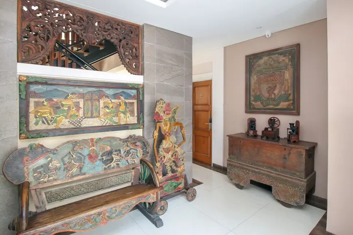 Суракарта: Airy Stasiun Purwosari Merpati 39B Solo