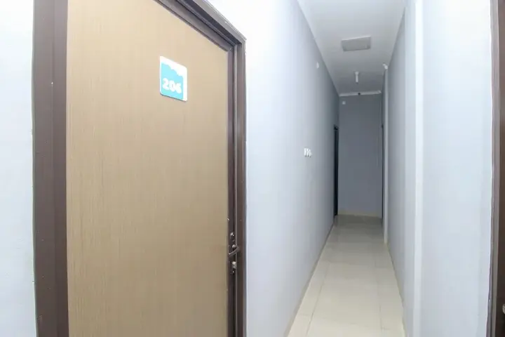 Тангеранг: Airy Karawaci Empu Barada Raya 51 Tangerang
