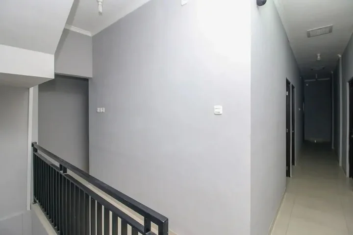 Тангеранг: Airy Karawaci Empu Barada Raya 51 Tangerang