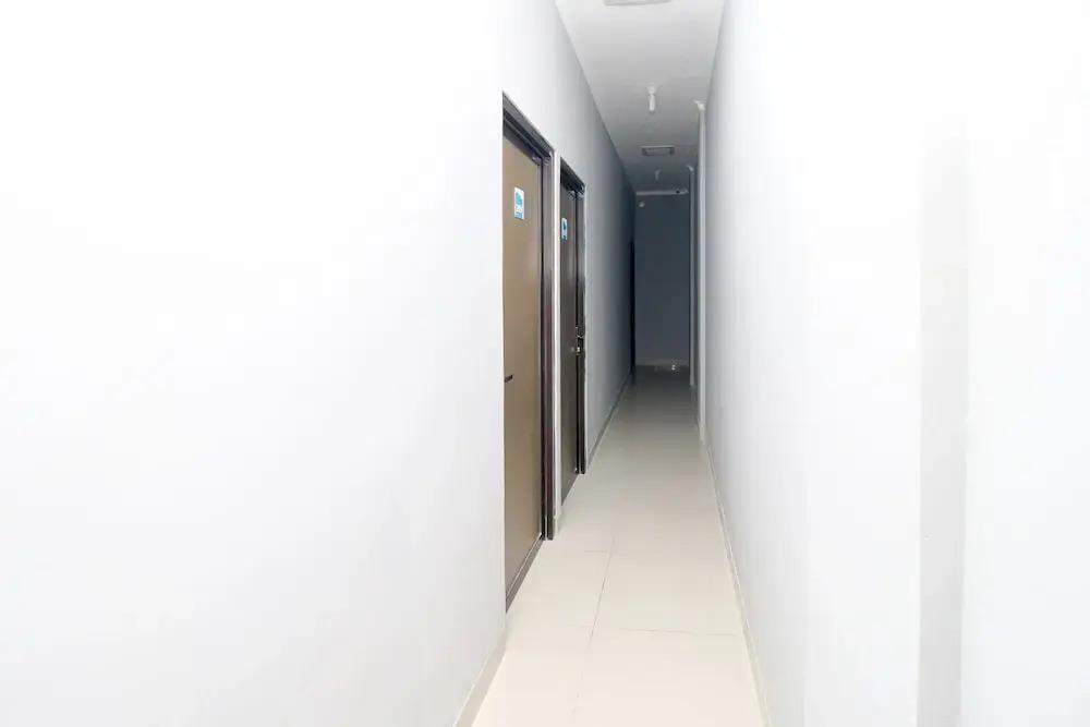 Тангеранг: Airy Karawaci Empu Barada Raya 51 Tangerang