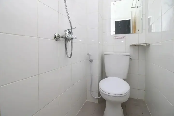 Тангеранг: Airy Karawaci Empu Barada Raya 51 Tangerang