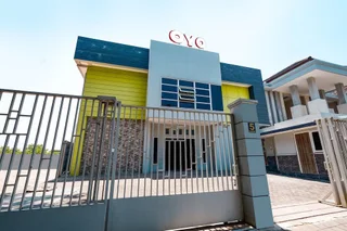 Семаранг: OYO 1884 Sunshine Hostel