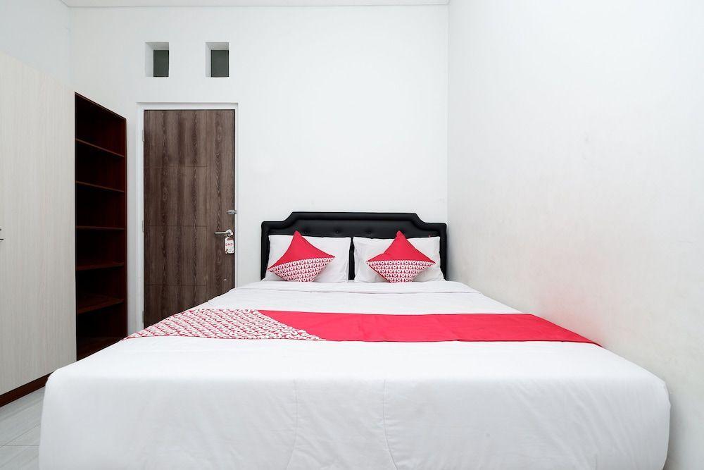 Семаранг: OYO 1884 Sunshine Hostel