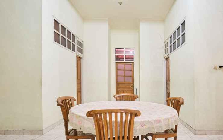 Депок: OYO 2061 Rizki Dhira Guest House Syariah