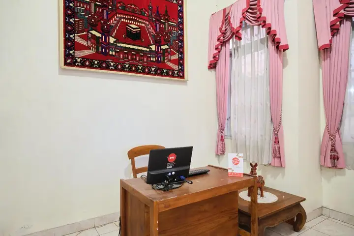 OYO 2061 Rizki Dhira Guest House Syariah — фото 5