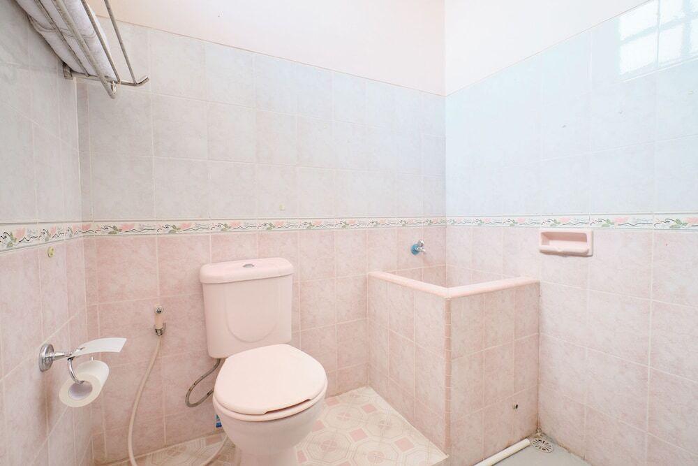 Депок: OYO 2061 Rizki Dhira Guest House Syariah