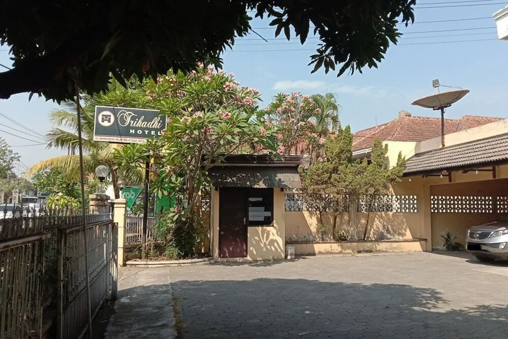 Суракарта: OYO 1751 Hotel Trihadhi