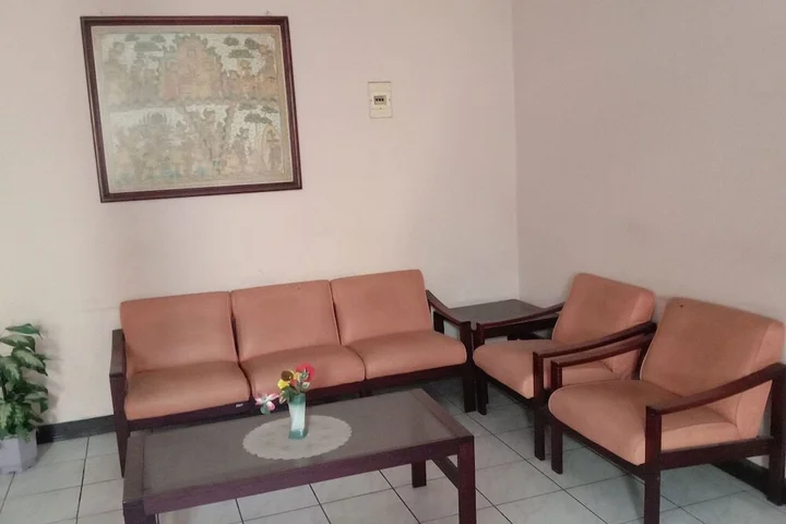 Суракарта: OYO 1751 Hotel Trihadhi