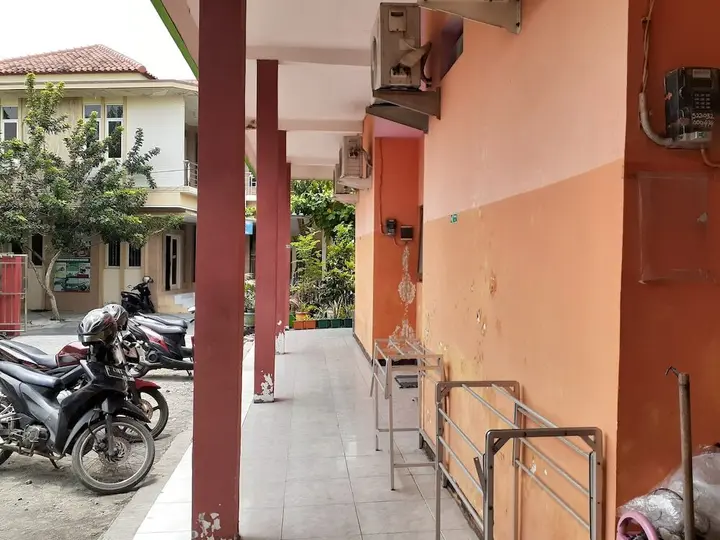 Семаранг: Oyo 2037 Kost Oteng Syariah