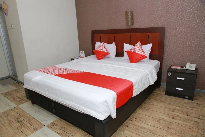 Палу: OYO 1656 Parama Su Hotel