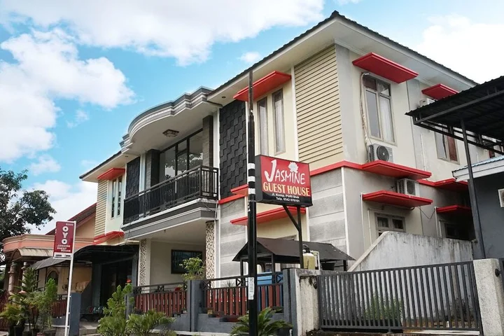 Баликпапан: OYO 2038 Jasmine Guest House Balikpapan