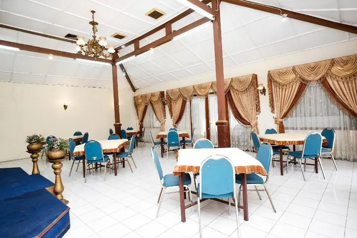 Суракарта: SUPER OYO Capital O 1644 Hotel Griya Kencana