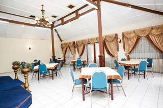 Суракарта: SUPER OYO Capital O 1644 Hotel Griya Kencana