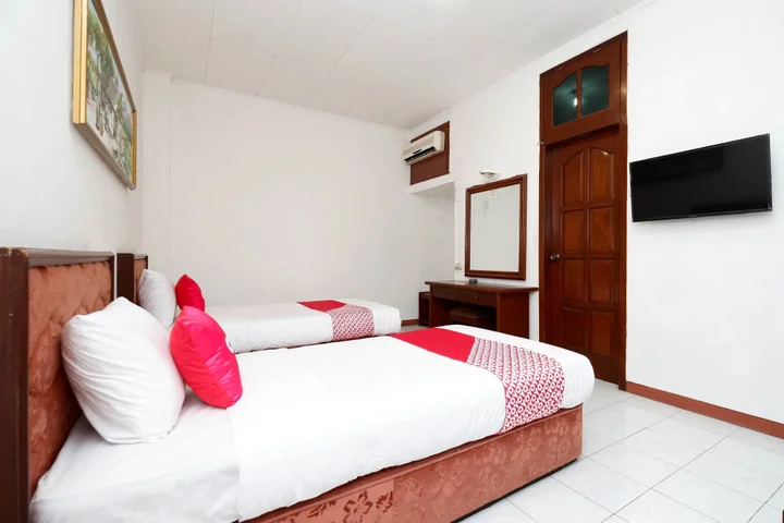 Суракарта: SUPER OYO Capital O 1644 Hotel Griya Kencana